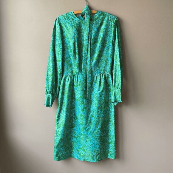 Vintage 1950s–60s Silk Floral Wiggle Dress with Belt – Union Made USA, S/M - Picture 2 of 12